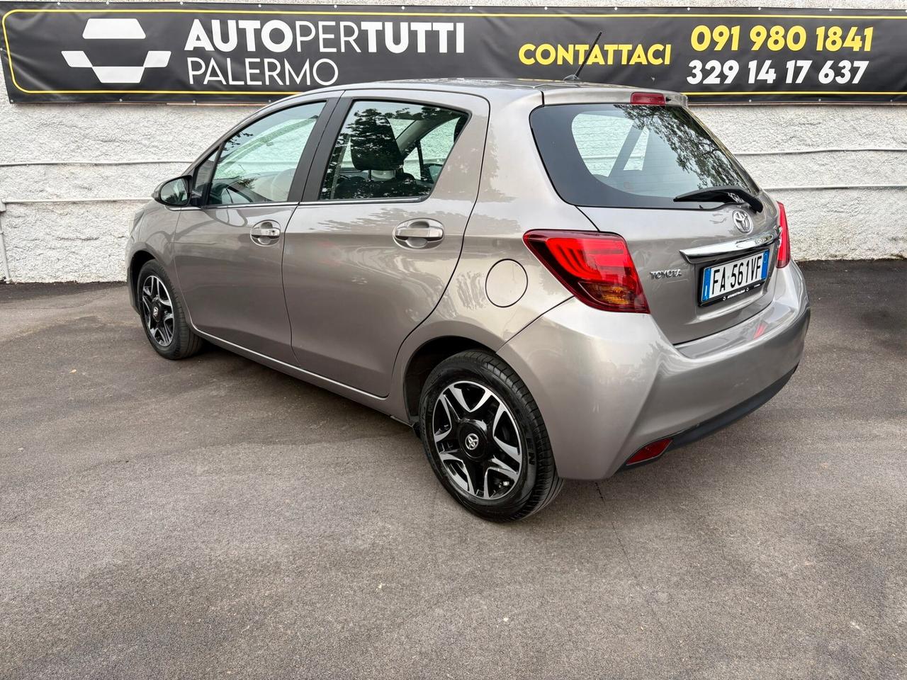 Toyota Yaris 1.0 5 porte Lounge