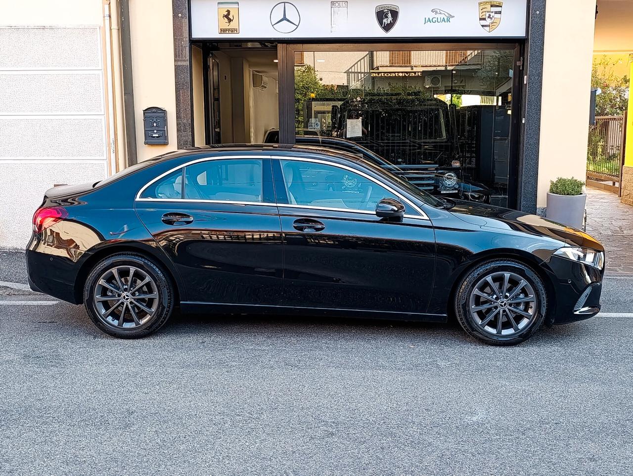 Mercedes-benz A 180 Sport Sedan Luci 64 colori/Navi/Pelle chiara