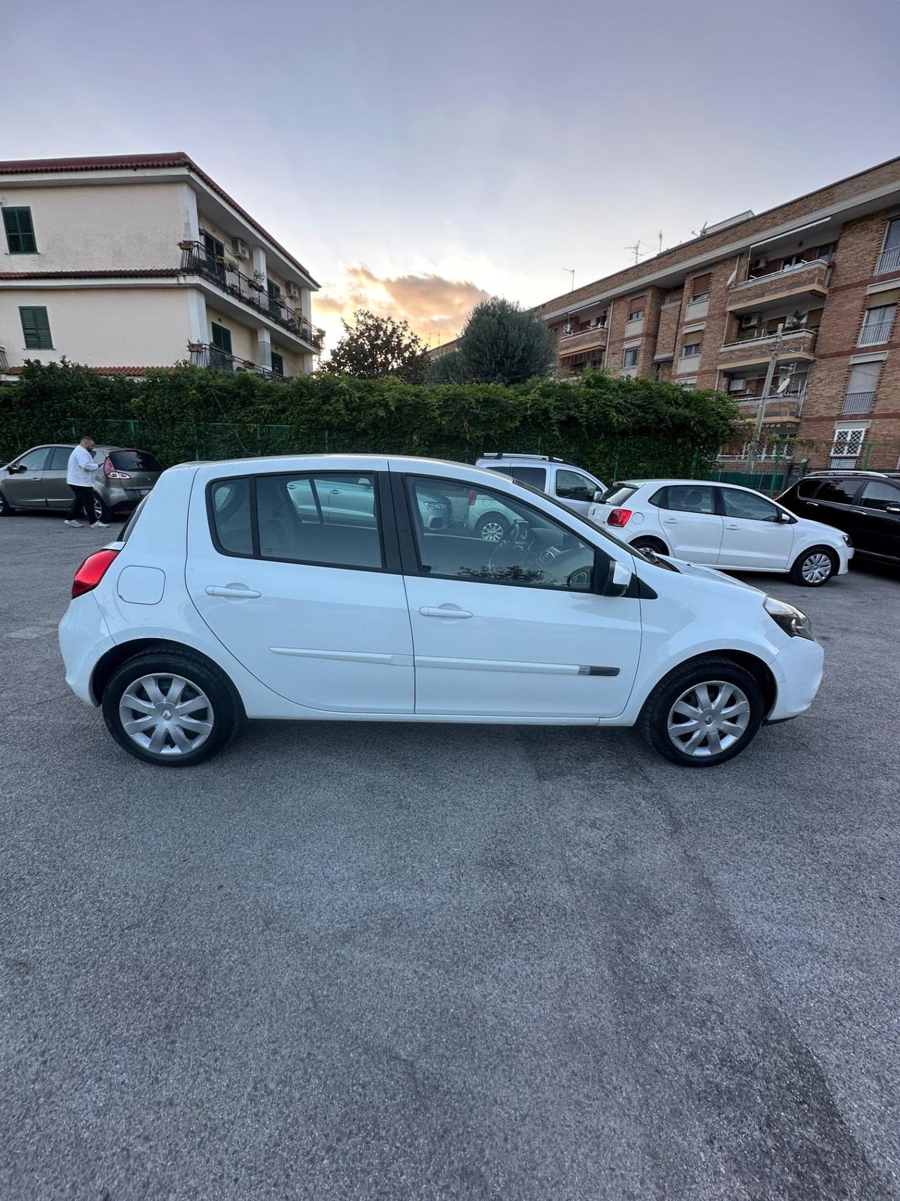 Renault Clio 1.2 16V 5 porte GPL Dynamique