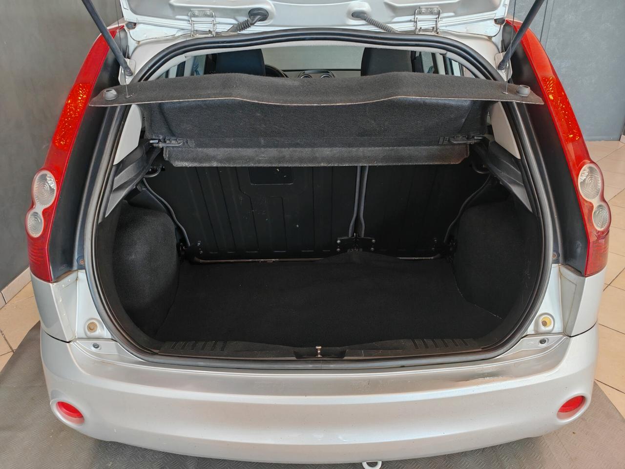 Ford Fiesta 1.4 TDCi 5p. Ghia