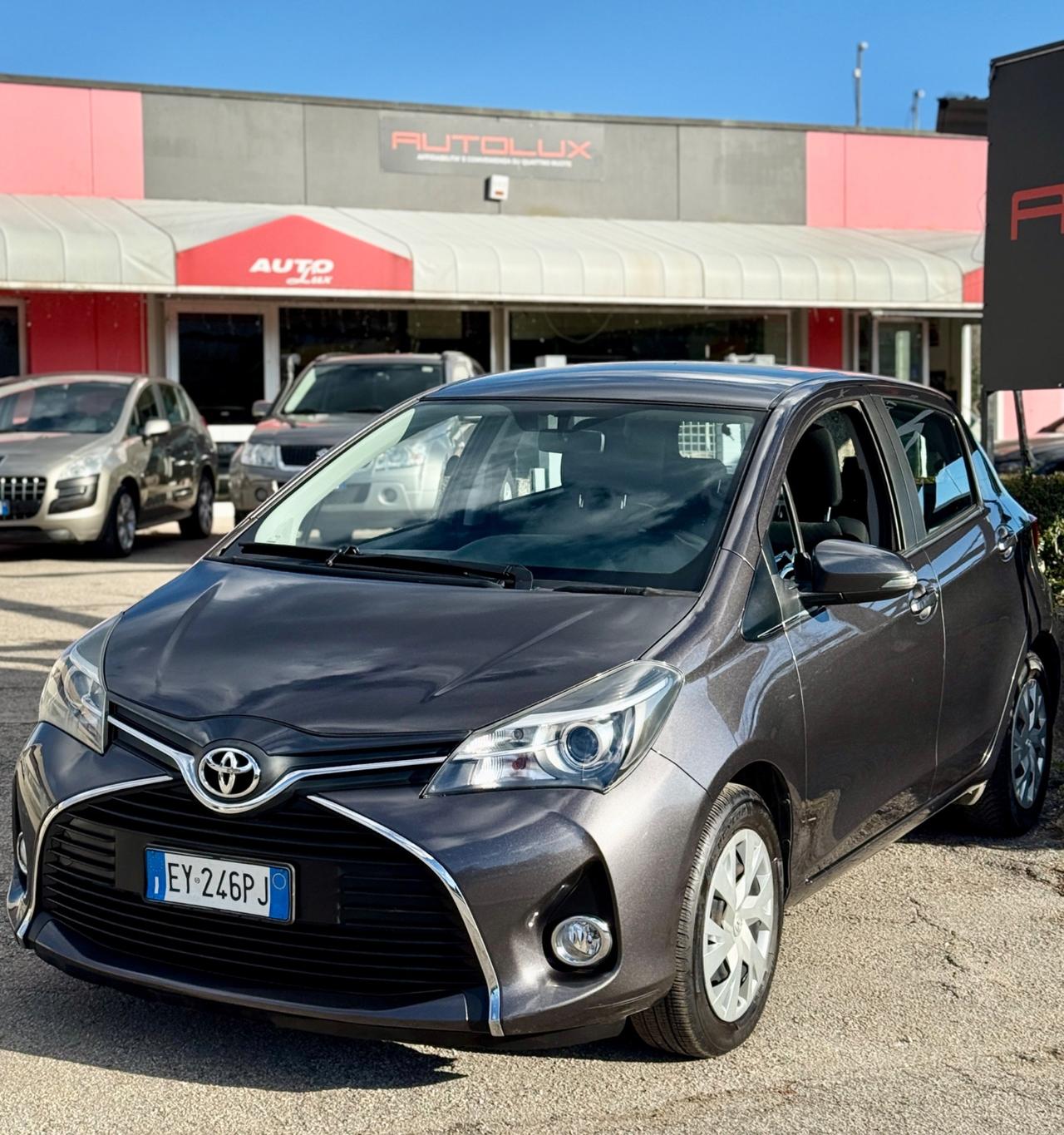 Toyota Yaris 1.0 5 porte Lounge 2015 OK NEOPATENTATI