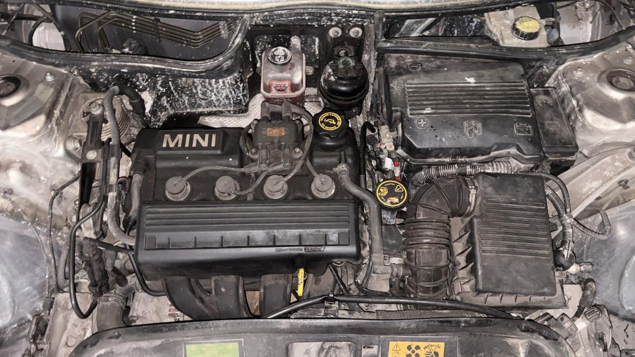 MINI COOPER DEL 2003 BENZINA 130.000 KM