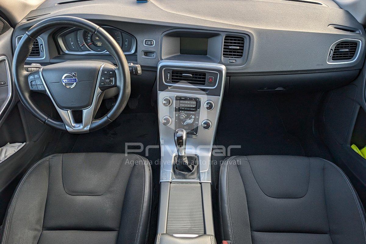 VOLVO V60 D2 Momentum