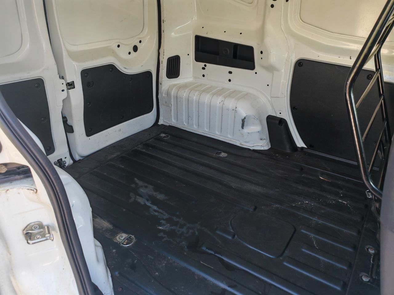 Fiat Fiorino 1.3 MJT 75CV incidentato