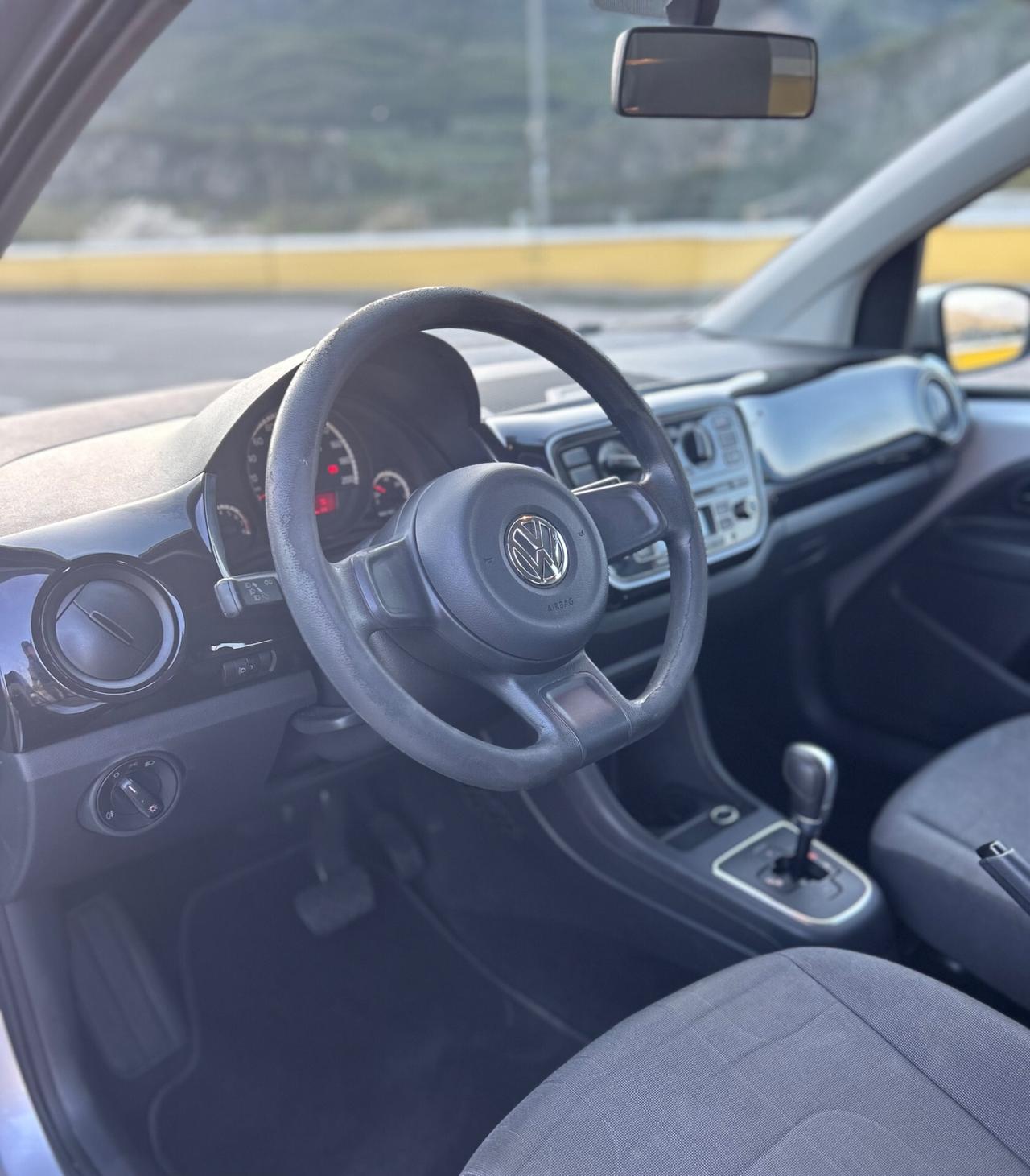 Volkswagen up! Neopatent. CAMBIO AUTOMATICO