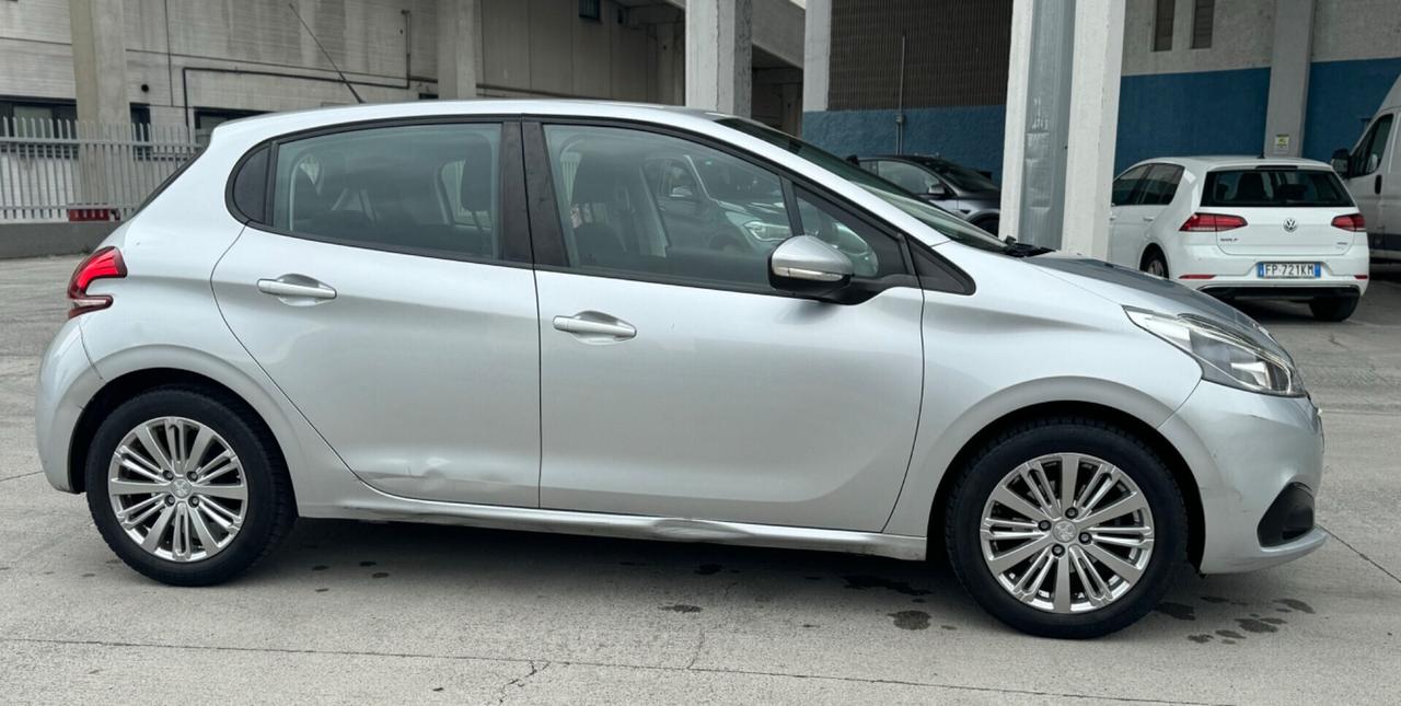 Peugeot 208 PureTech 82 5p. 2017 ok neopatentati