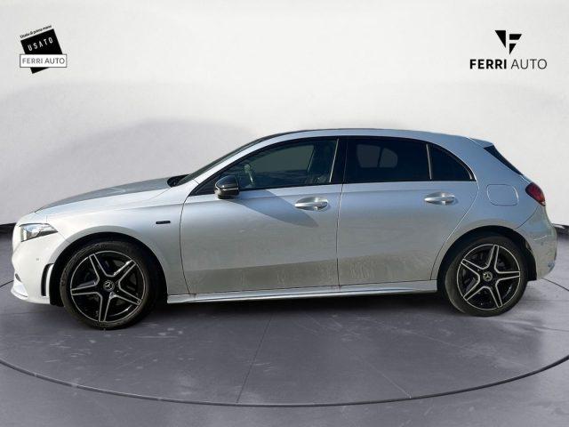 MERCEDES-BENZ A 250 e Automatic EQ-Power Premium edition