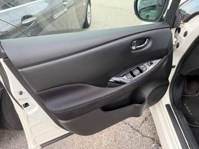 NISSAN Leaf N-Connecta 40 kWh