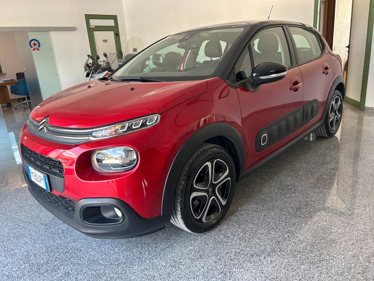 Citroen C3 1.2 puretech Shine 82cv