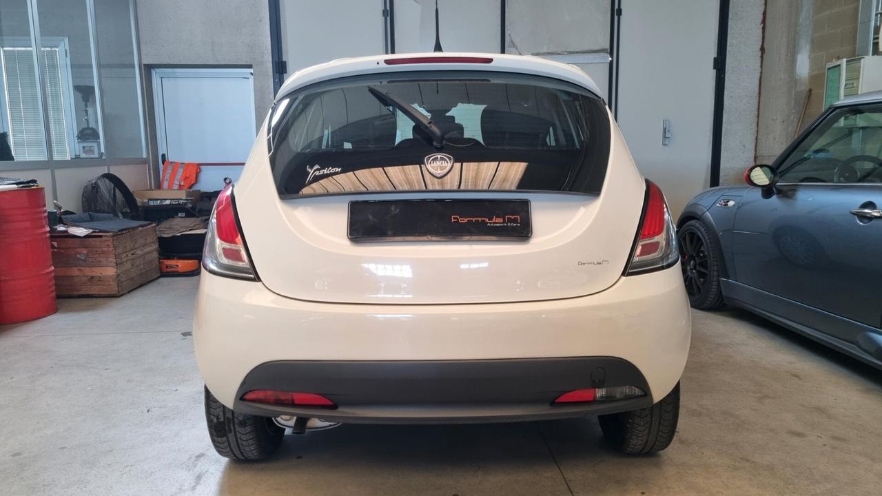 Lancia Ypsilon 1.2 69 CV 5 porte S&S Gold