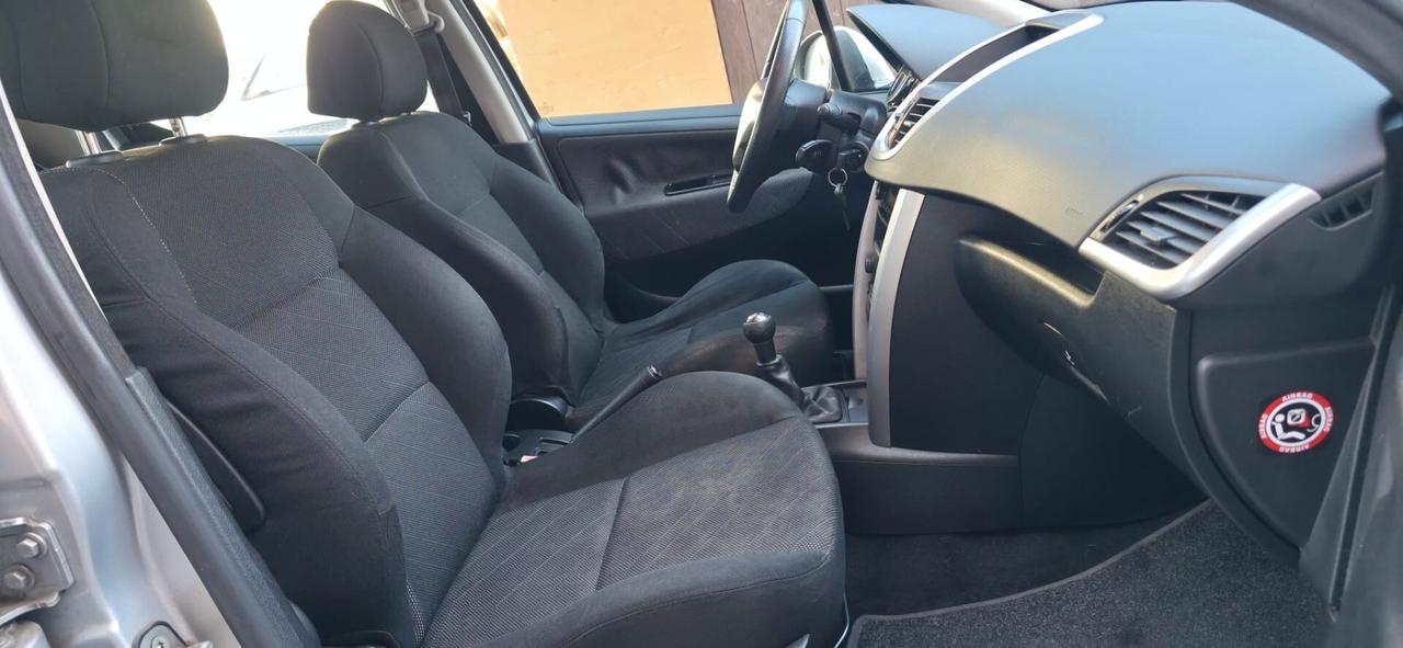 Peugeot 207 1.6 HDi 110CV 5p. Féline neopatentati