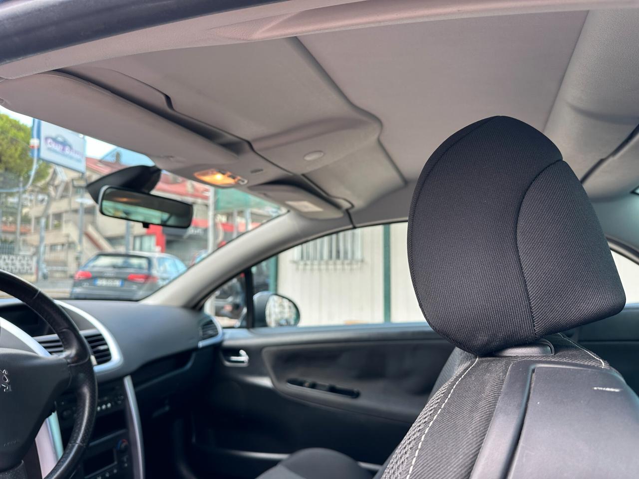 Peugeot 207 1.6 VTi 120CV CC Féline
