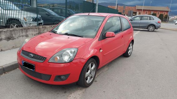 FORD Fiesta 1.2 75 cv 3p. Titanium neopatentati