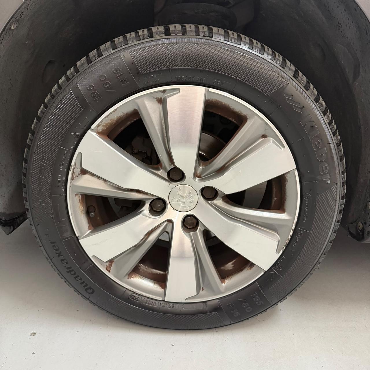 Peugeot 2008 1.2 VTi 82CV Allure EURO5 neopatentati