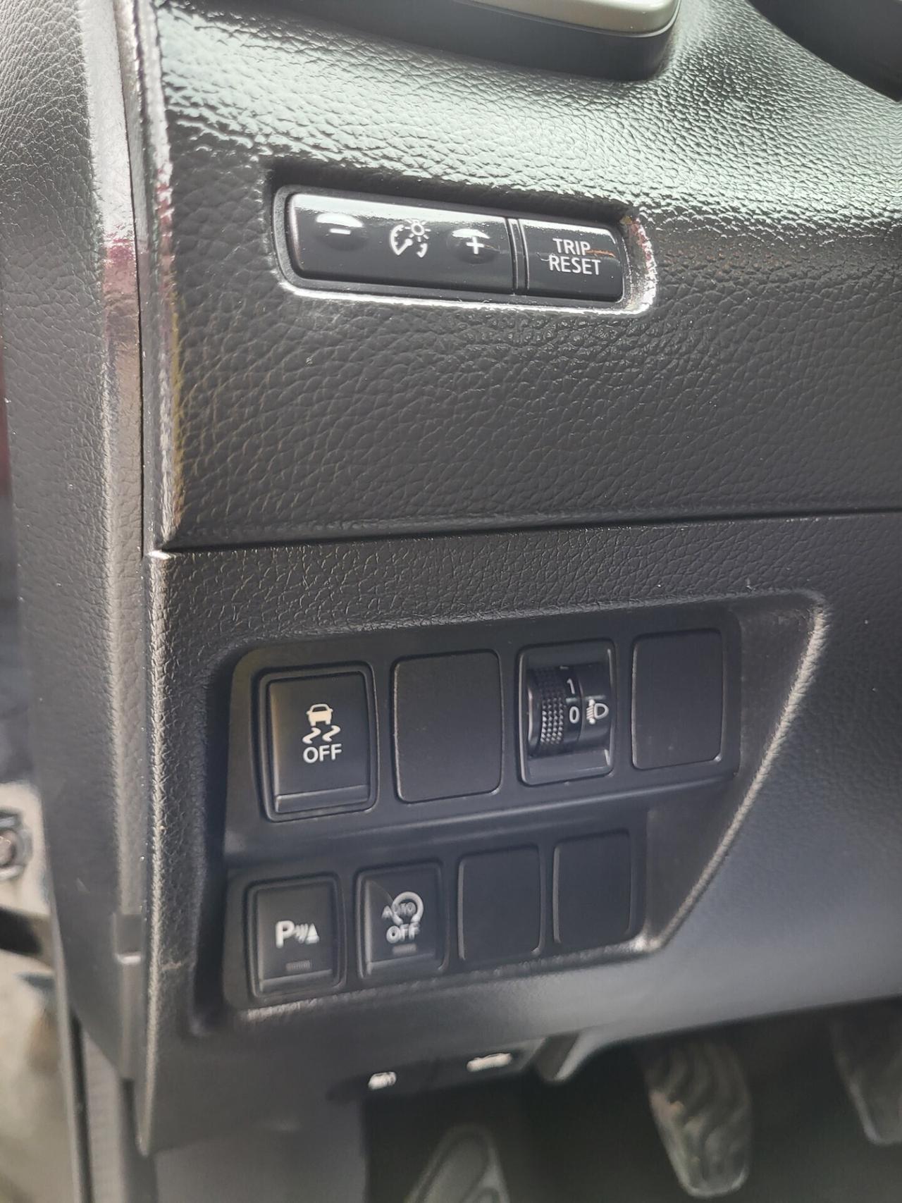 Nissan Qashqai 1,6 dCi-NAVI-TELECAMERA-3 REVISIONI