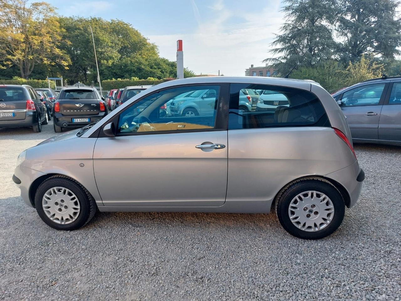 Lancia Ypsilon 1.2 16V UNICO PROPRIETARIO OK NEOPATENTATI