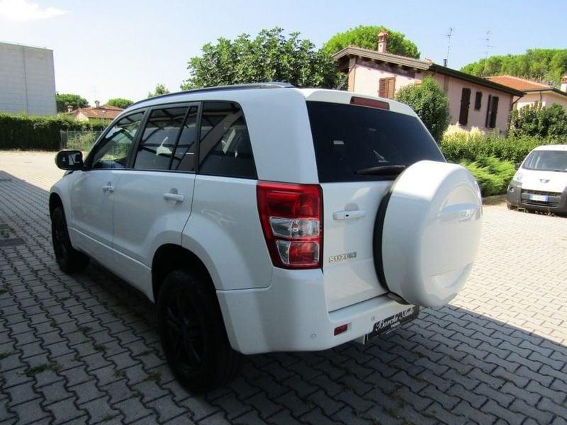 Suzuki Grand Vitara 1.9 DDiS 5 porte 4x4+Riduttore Black e White