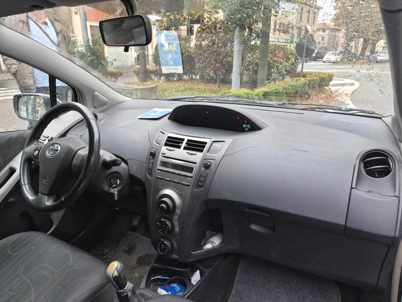Toyota Yaris 1.0 5 porte