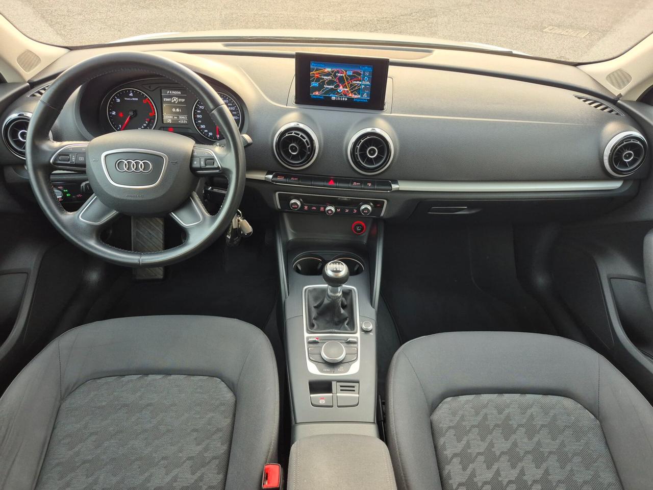 Audi A3 SPB 1.6 TDI diesel Attraction