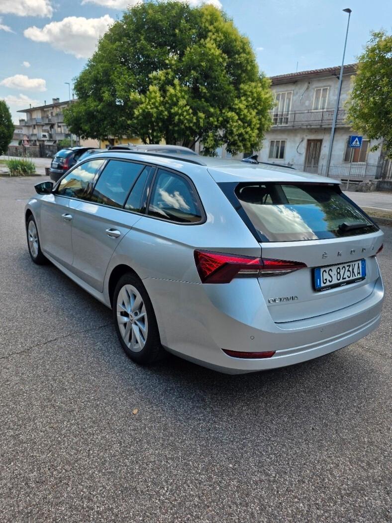 Skoda Octavia 2.0 TDI EVO SCR 150 CV DSG Wagon Executive