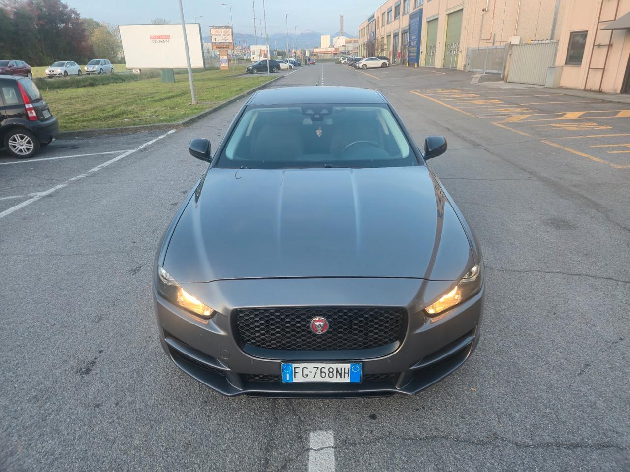 Jaguar XE 2.0 D Turbo 180CV Portfolio