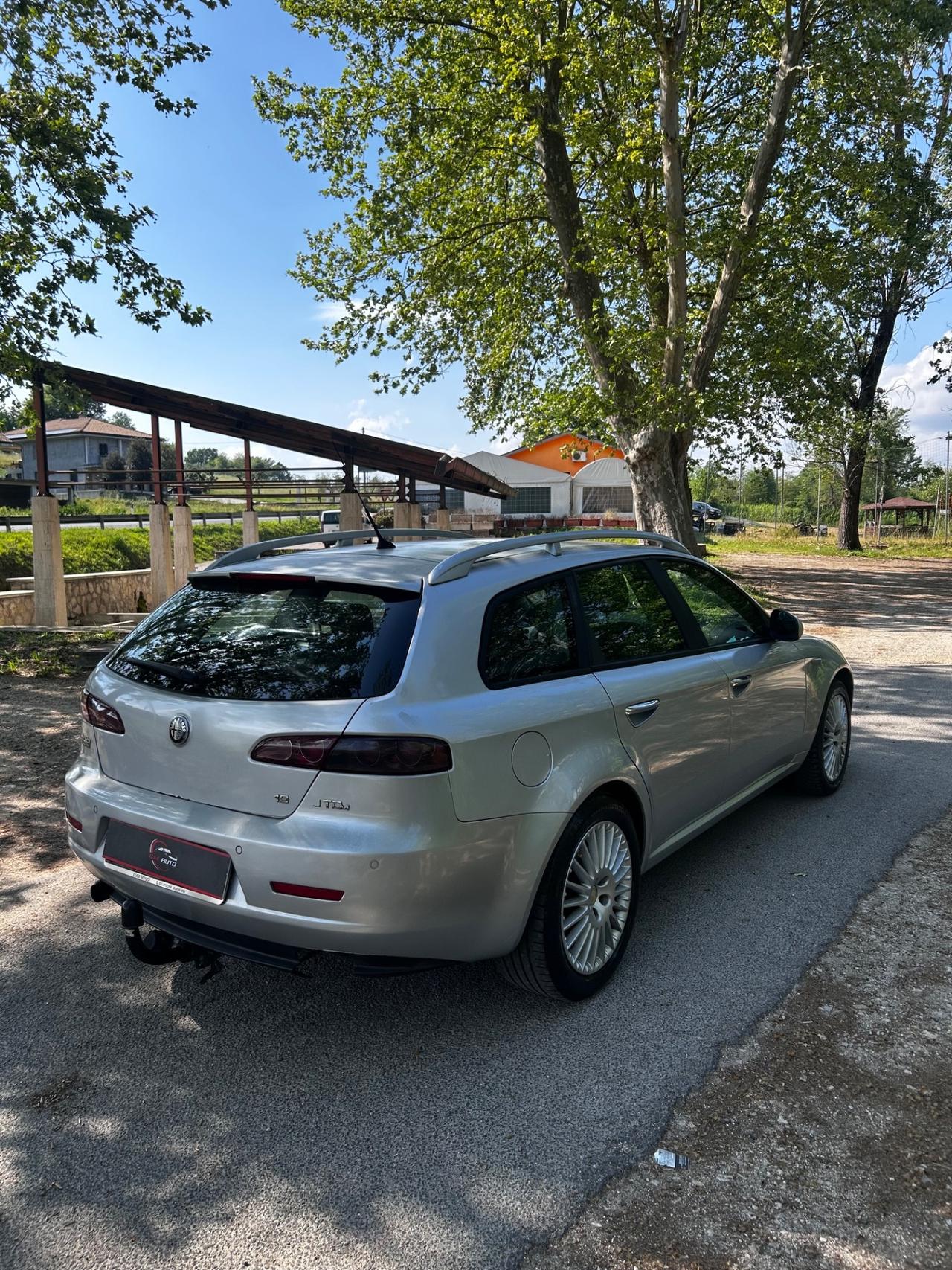 Alfa Romeo 159 1.9 JTDm 16V Sportwagon Distinctive