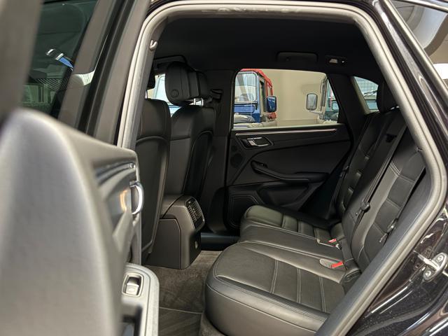 PORSCHE Macan 2.0