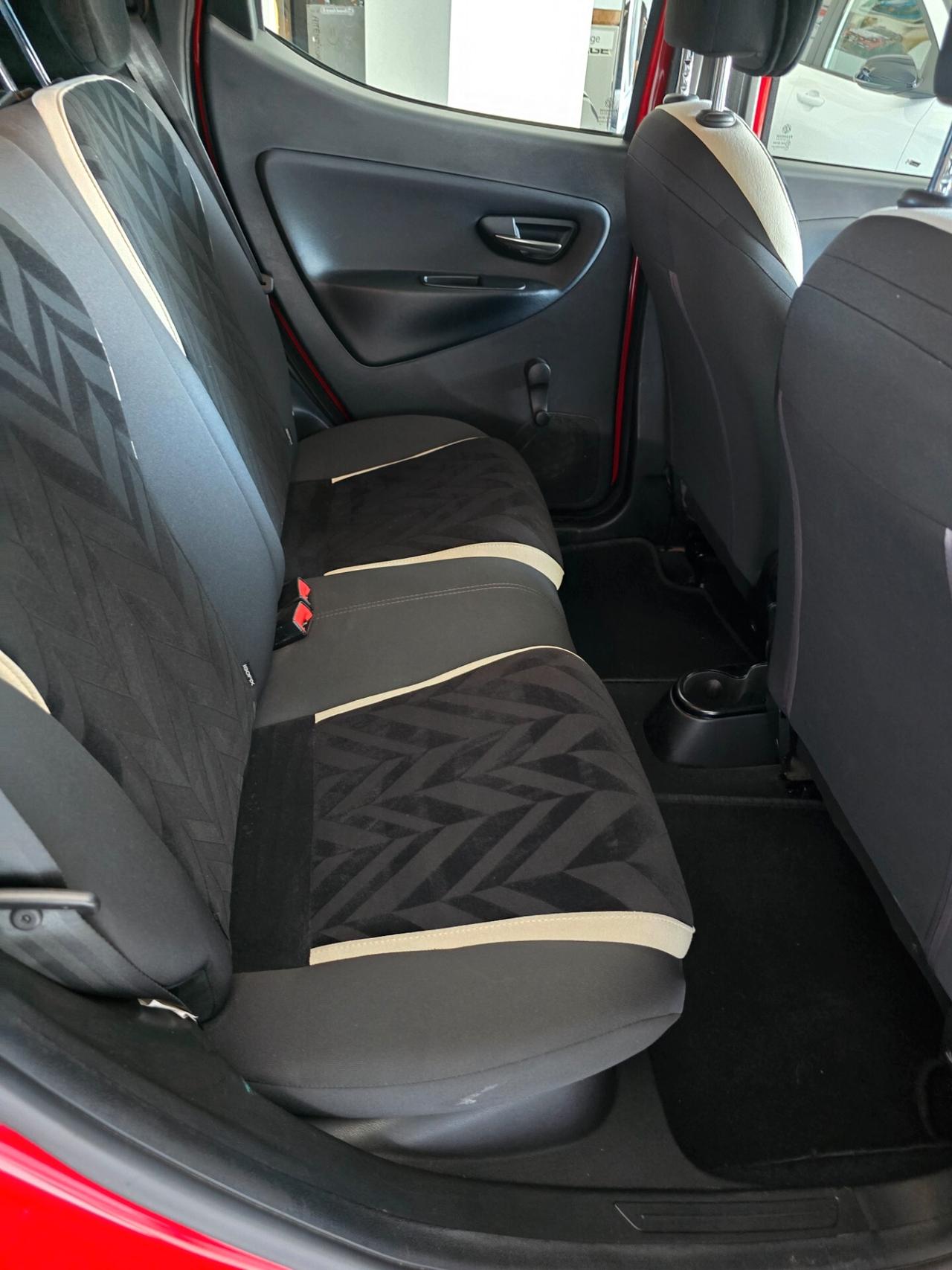 Lancia Ypsilon 1.2 69 CV 5 porte Platinum