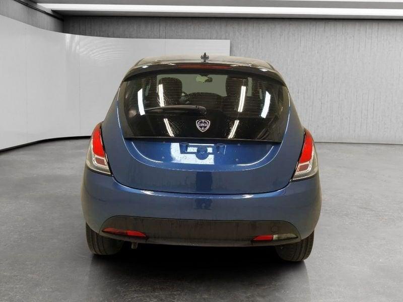 Lancia Ypsilon 1.0 firefly hybrid Platino s&s 70cv