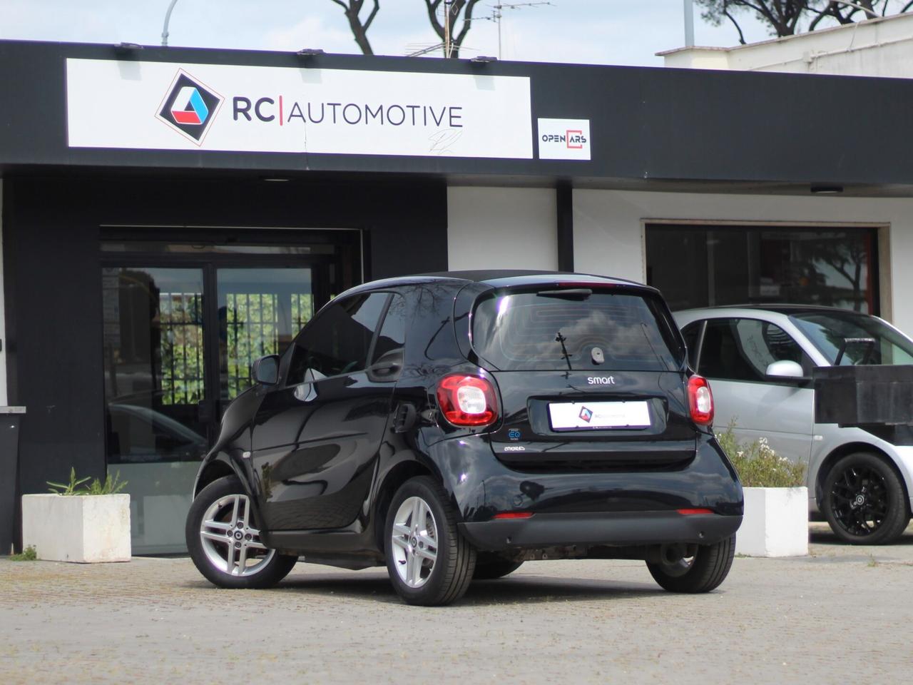 Smart ForTwo Coupè EQ PURE Deep Black