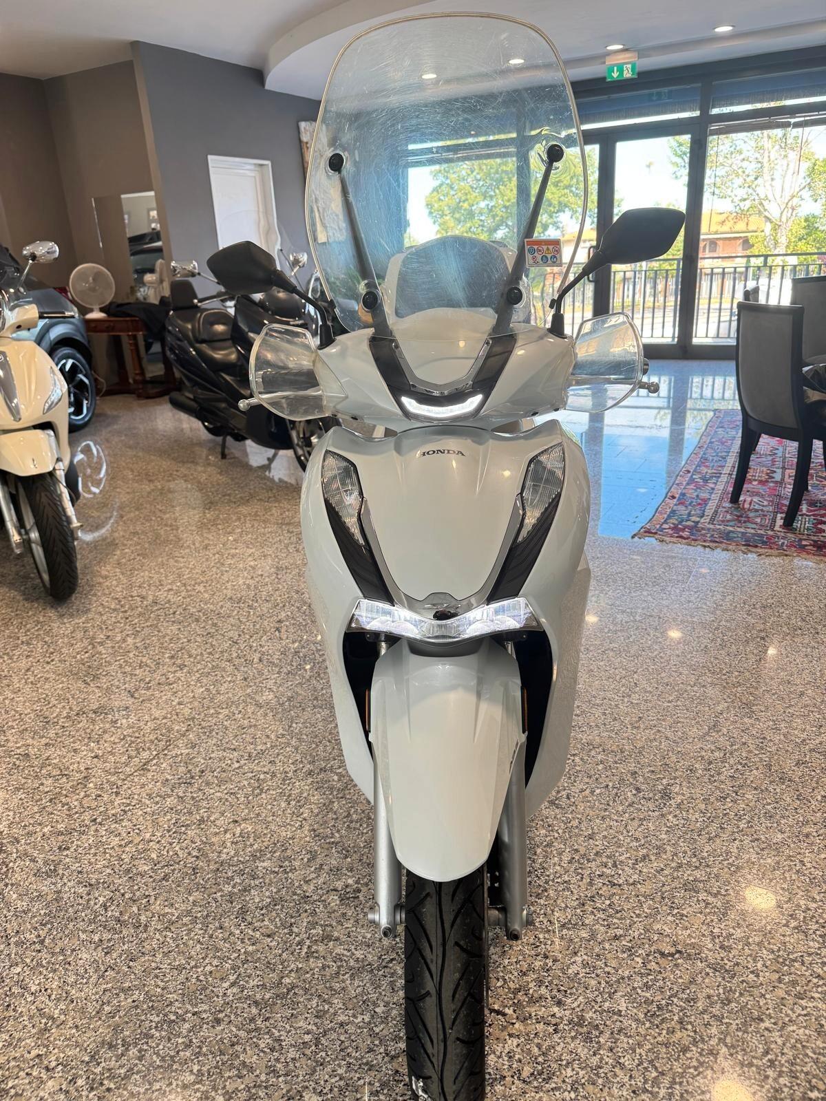 Honda SH 350i ABS
