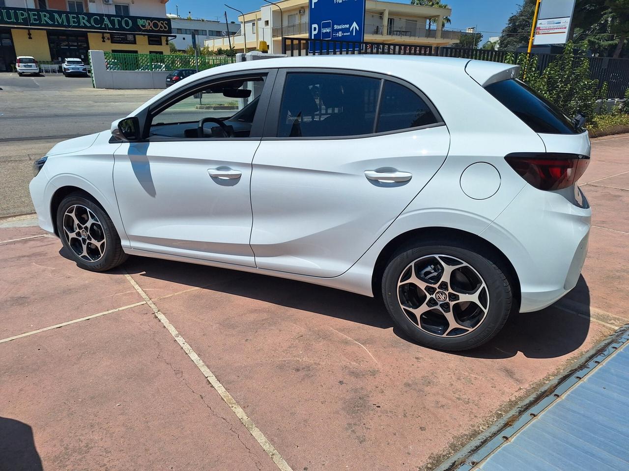 Mg MG3 Luxury FULL HYBRID