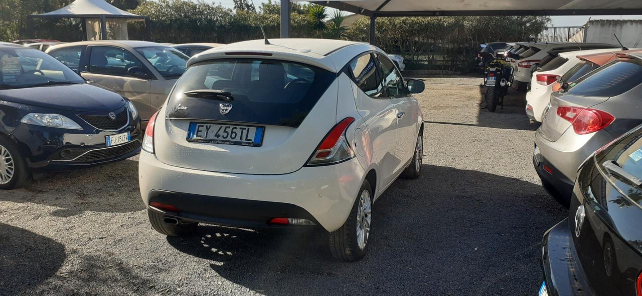 LANCIA YPSILON 2015 - 1.2 BENZINA OK NEOP. LB AUTOMOBILI