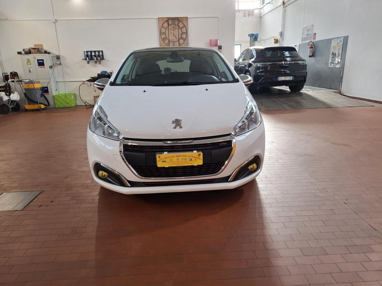 Peugeot 208 PureTech Turbo 110 EAT6 S&S 3 porte GT Line