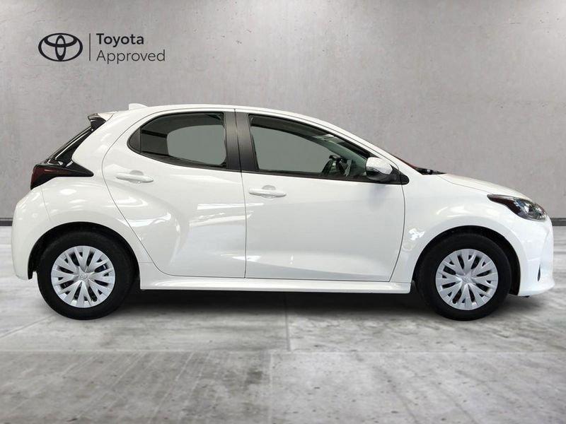 Toyota Yaris Hybrid Active MY22