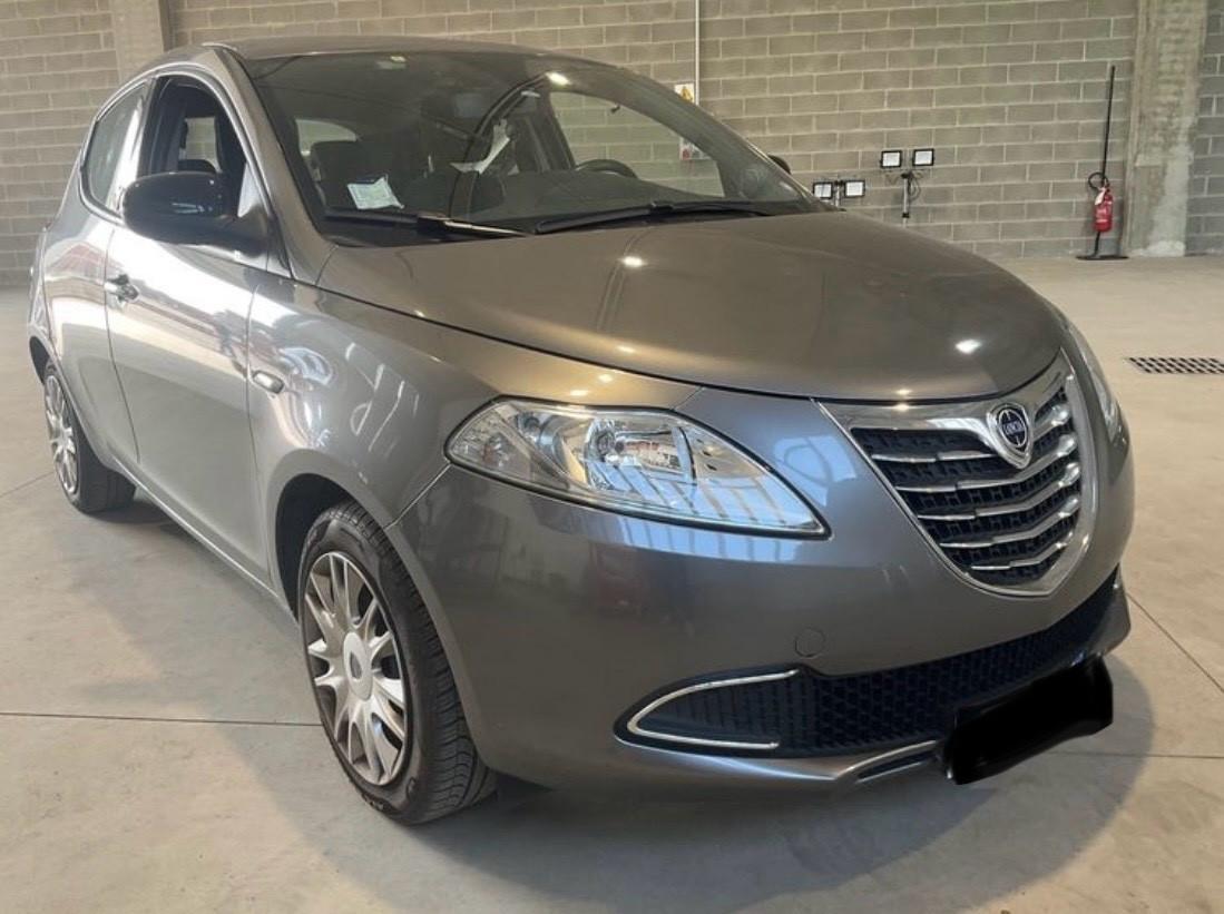 Lancia Ypsilon 1.2 69 CV 5 porte Gold-Km 87700–