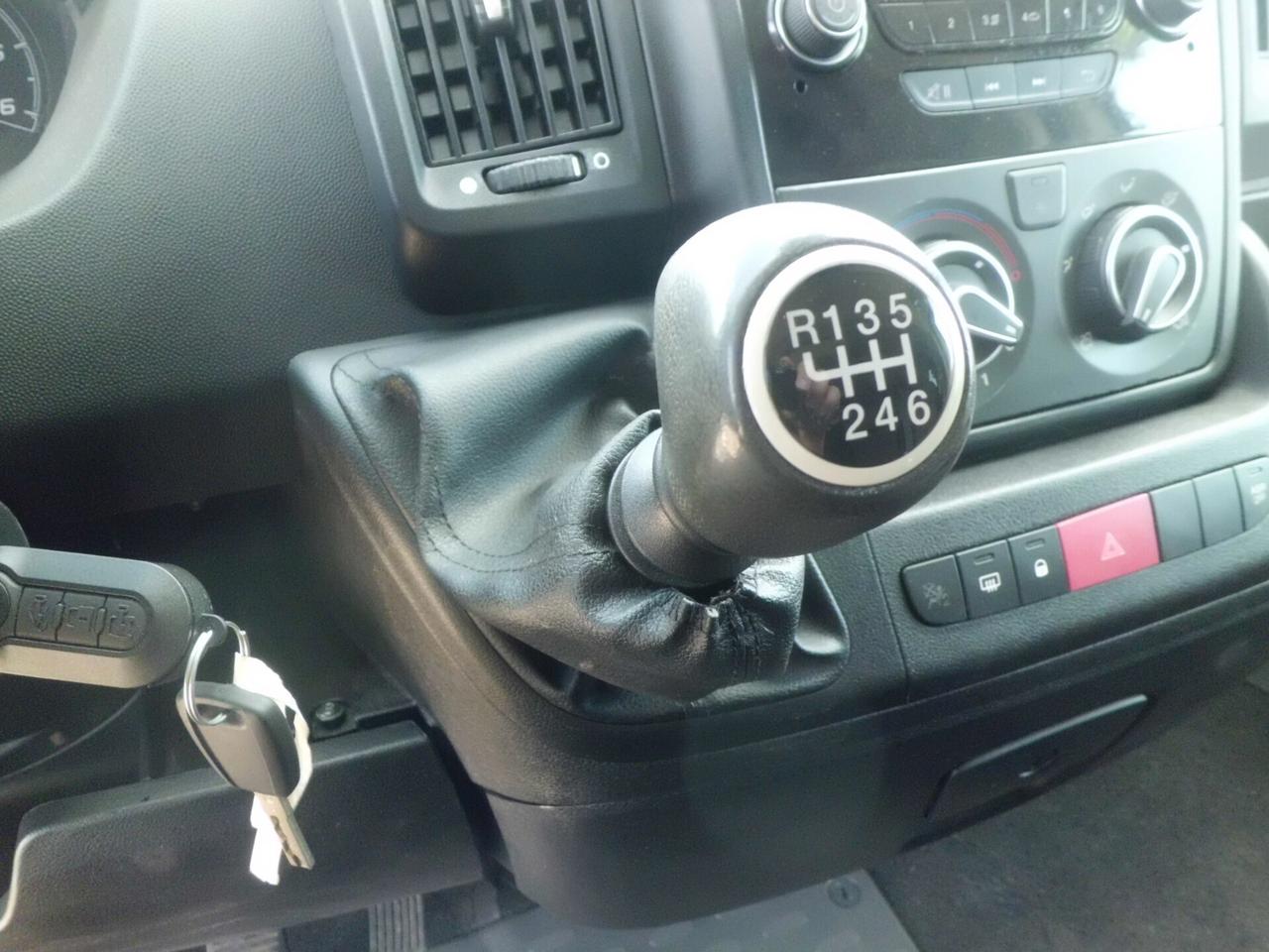 Peugeot Boxer 330 2.2 HDi/130CV FAP PC-TN Combi Premium-9 POSTI/POLTRONE SINGOLE CLIMA POSTERIORE