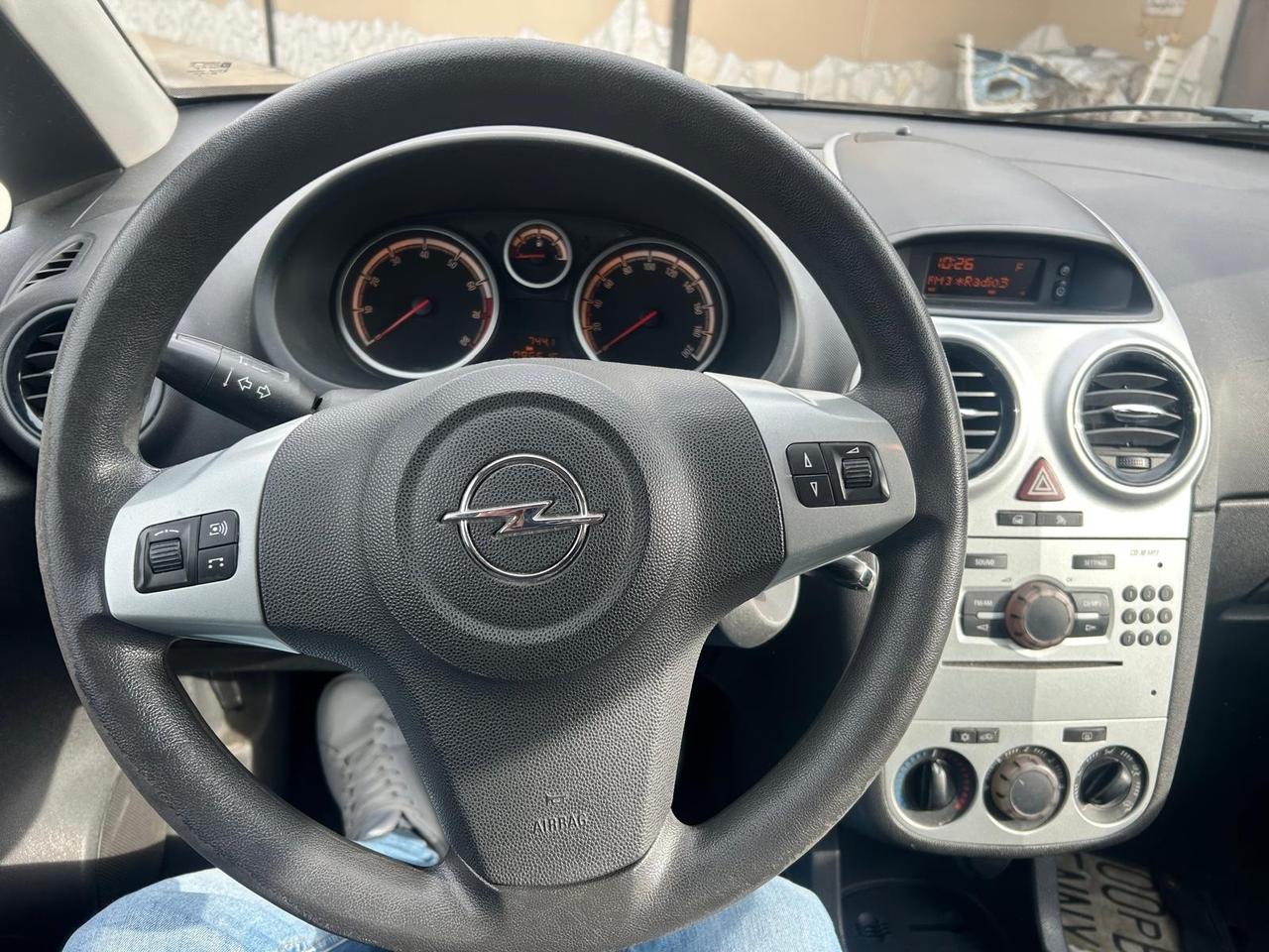 Opel Corsa 1.2 5 porte Cosmo