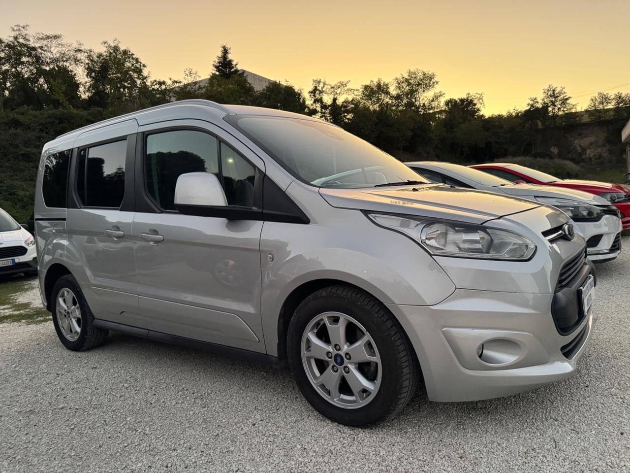Ford Tourneo Connect 1.5 TDCi 120 CV Titanium