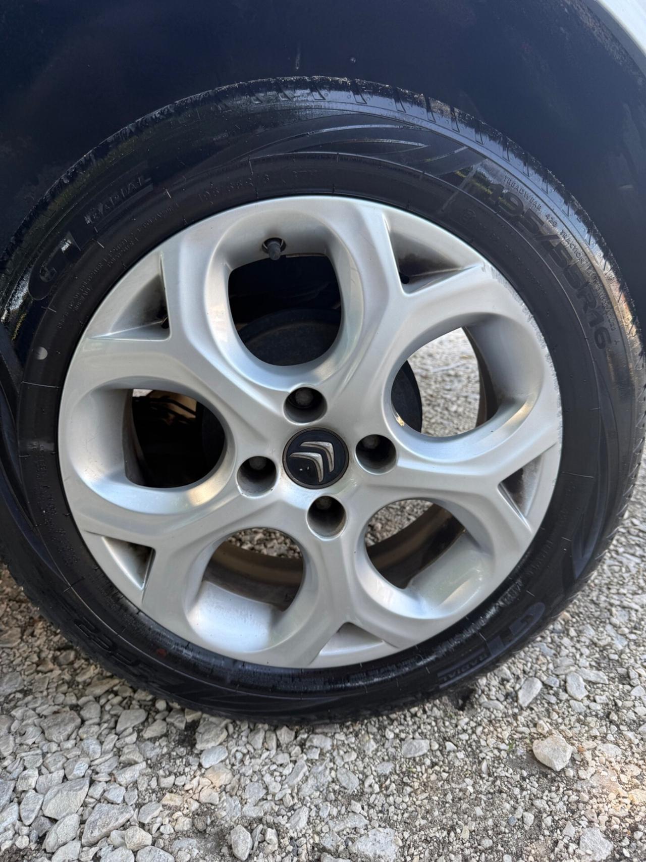 Citroen C3 1.4 HDi 70 Exclusive full optional