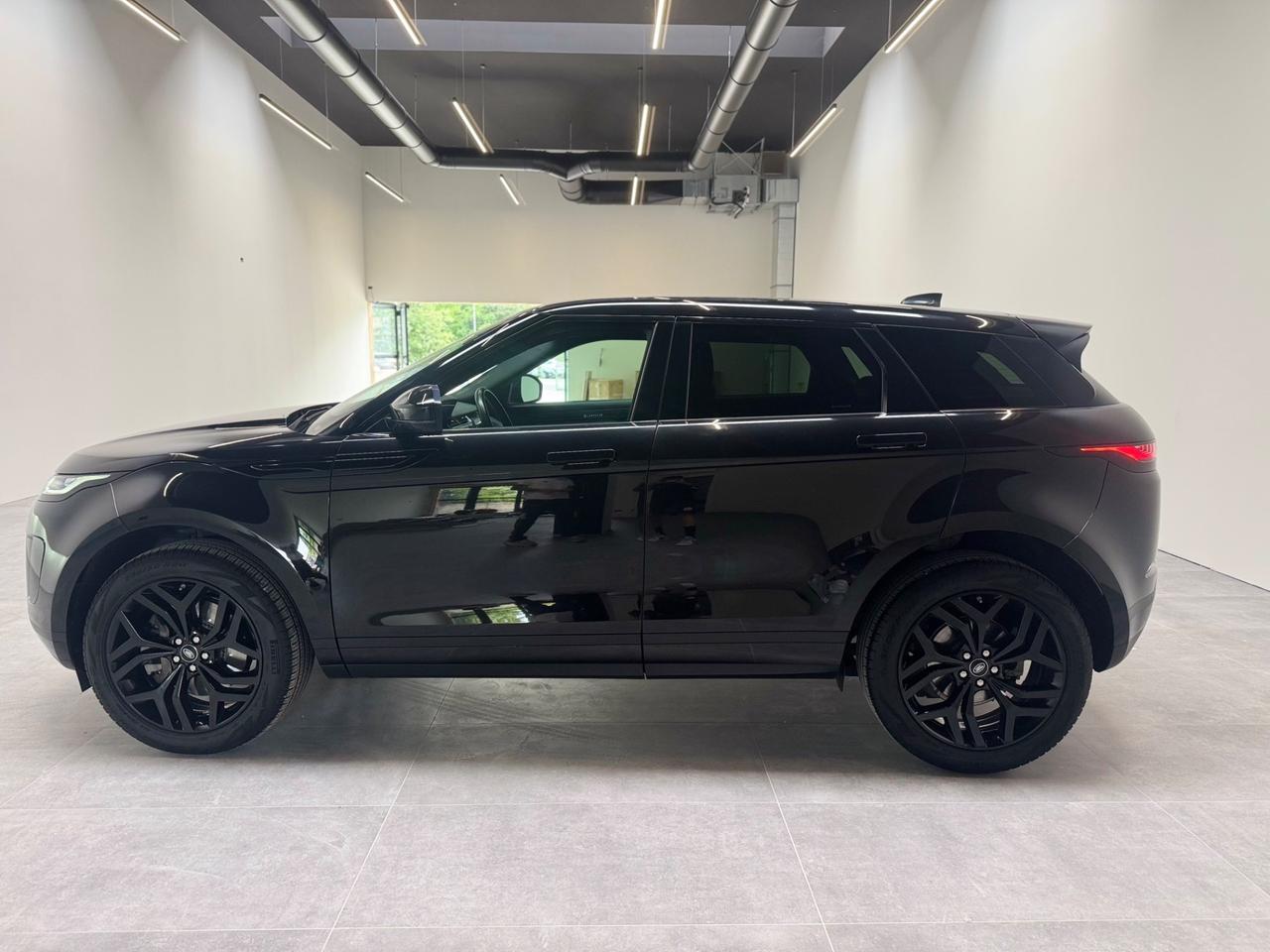 RANGE ROVER EVOQUE AUTOCARRO IBRIDA TOTAL BLACK