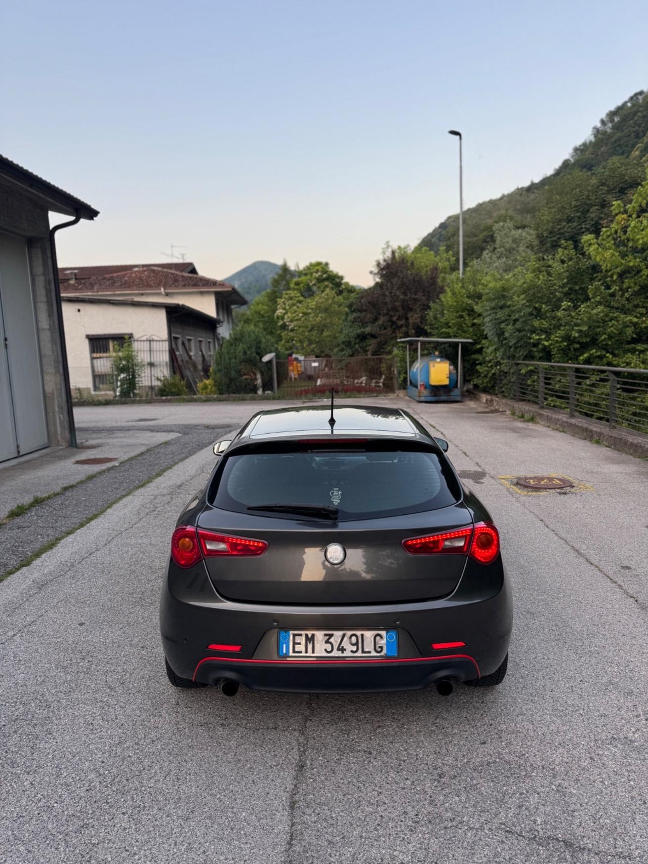 Alfa Romeo Giulietta 2.0 JTDm-2 140 CV Distinctive