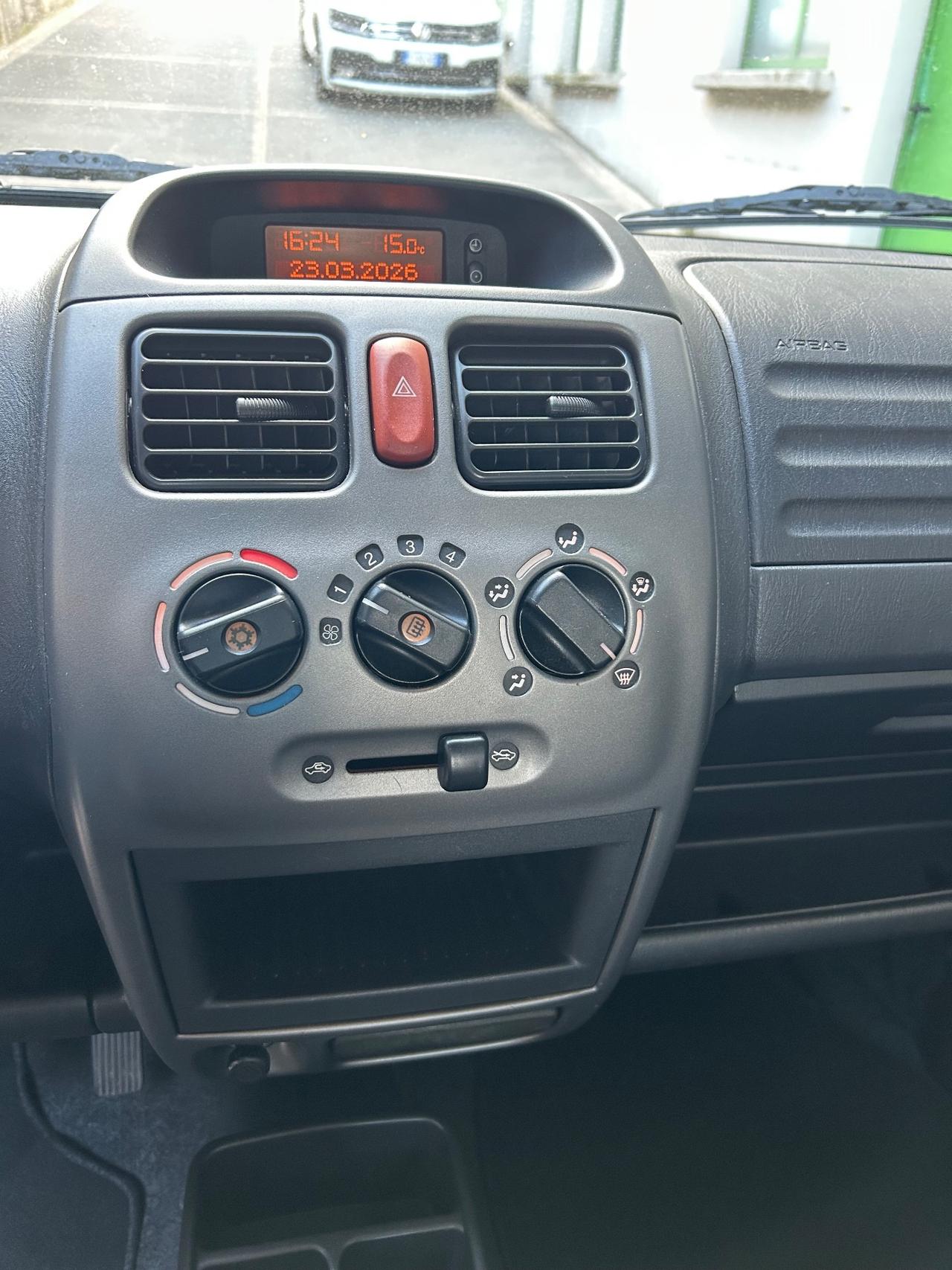 Opel Agila 1.2 16V Enjoy