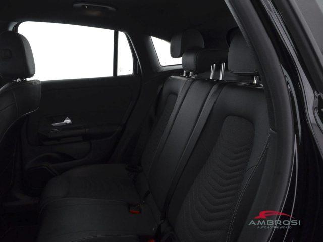 MERCEDES-BENZ GLA 180 180 Automatic Sport