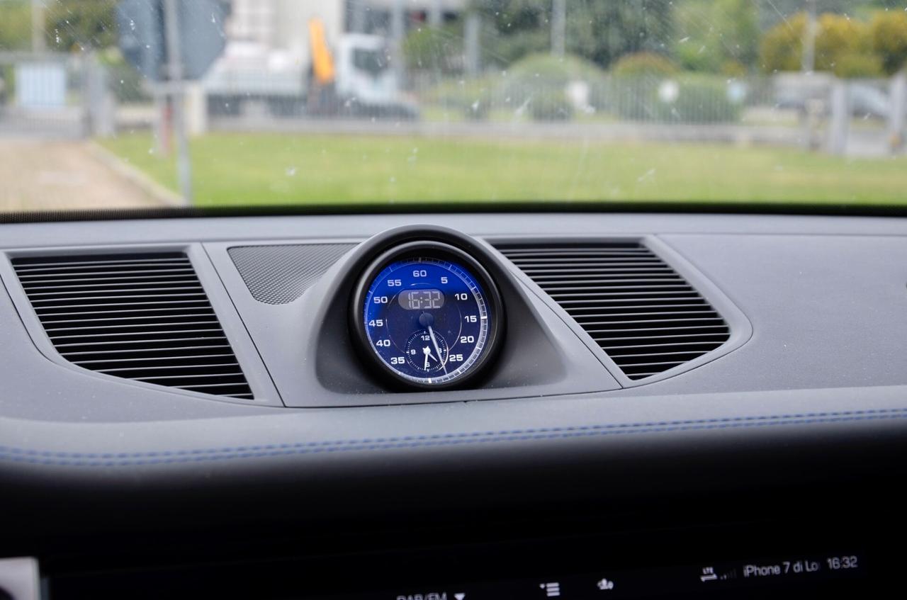 PORSCHE MACAN 2.0 T 265cv PDK, CRONOLOGIA SERVICE PORSCHE, TETTO, SCARICO SPORTIVO, SOSPENSIONI ADATTIVE, FARI PDLS, PERMUTE