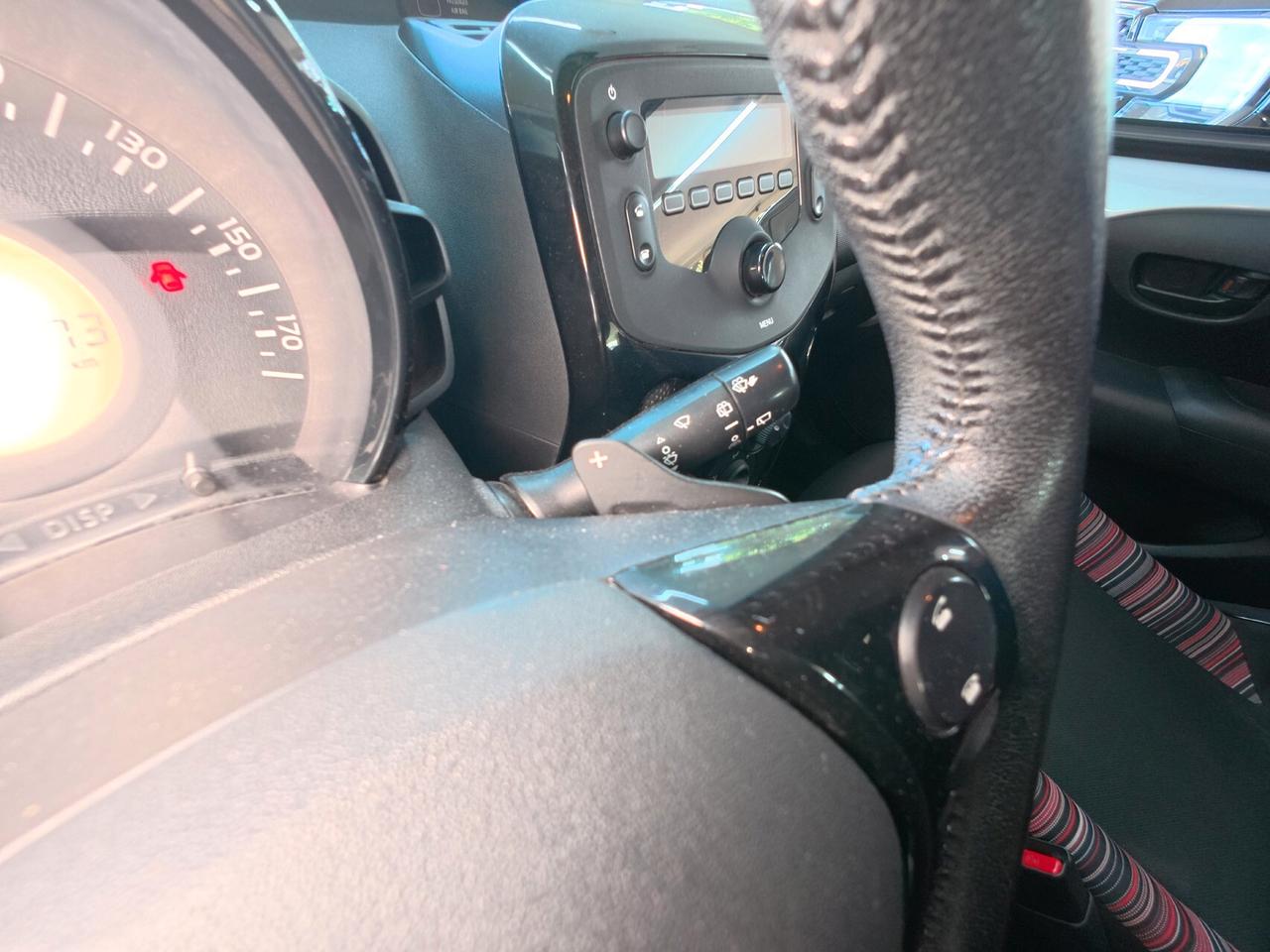 Citroen C1 VTi 72 Feel - ETG 5 porte AUTOMATICA