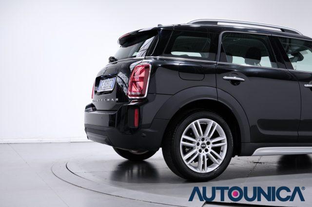 MINI Countryman 1.5 COOPER ESSENTIAL AUTOMATICA