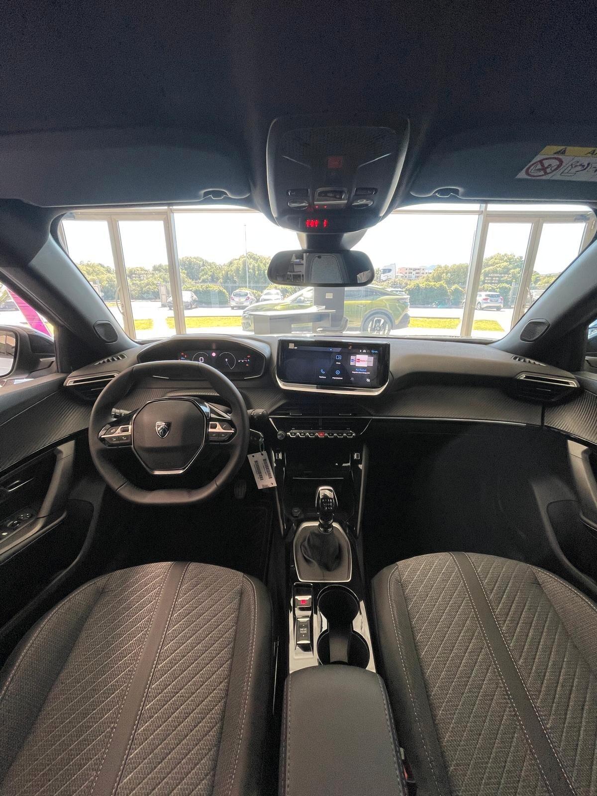 Peugeot 2008 PureTech 100 S&S Allure