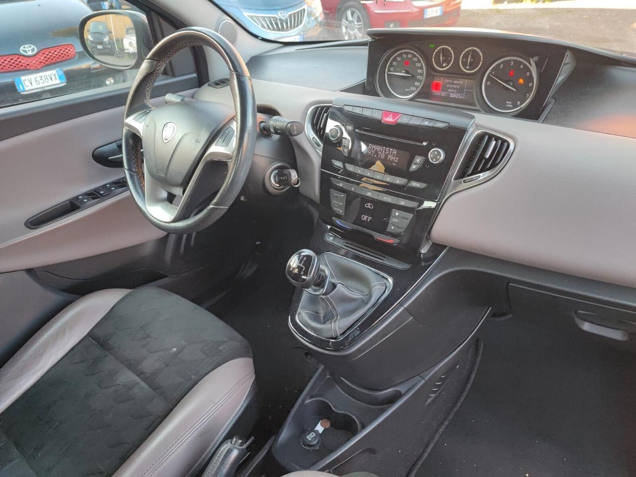 Lancia Ypsilon 1.2 Elle ***NEOPATENTATI***