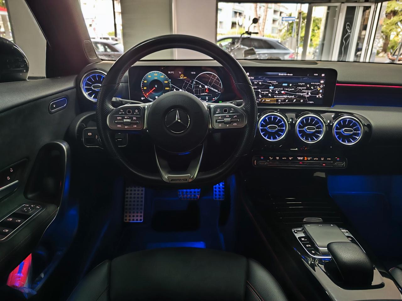 Mercedes-benz A 180 116CV Premium Amg LED